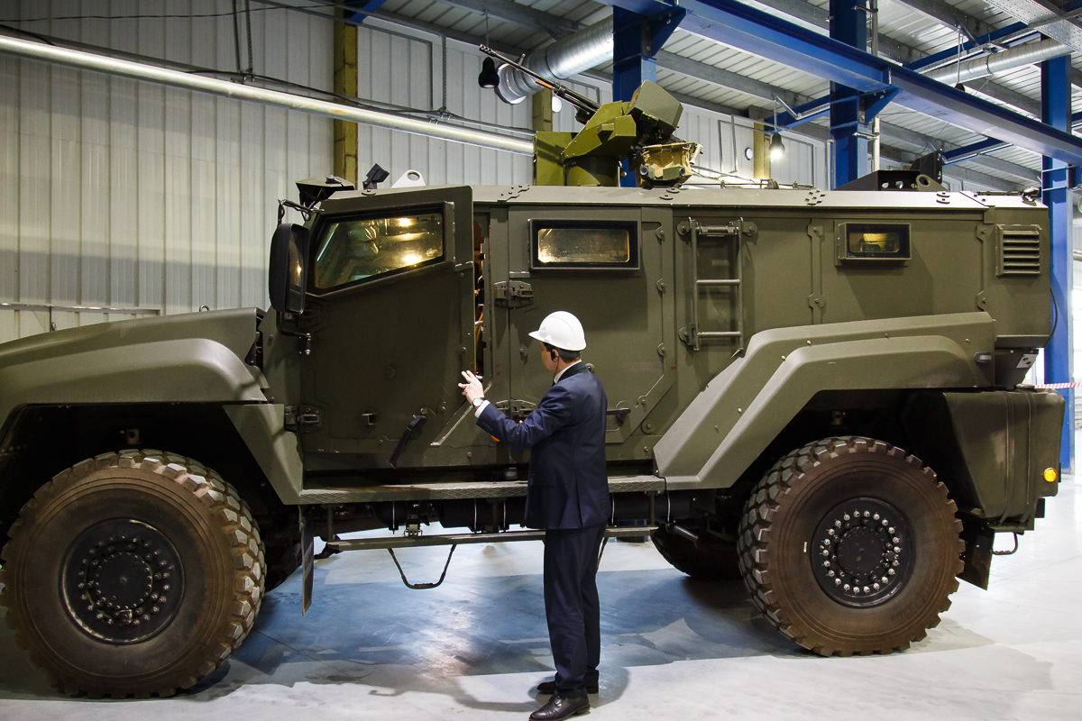 Уникальный боевой модуль для бронемашин представили в Челябинске
