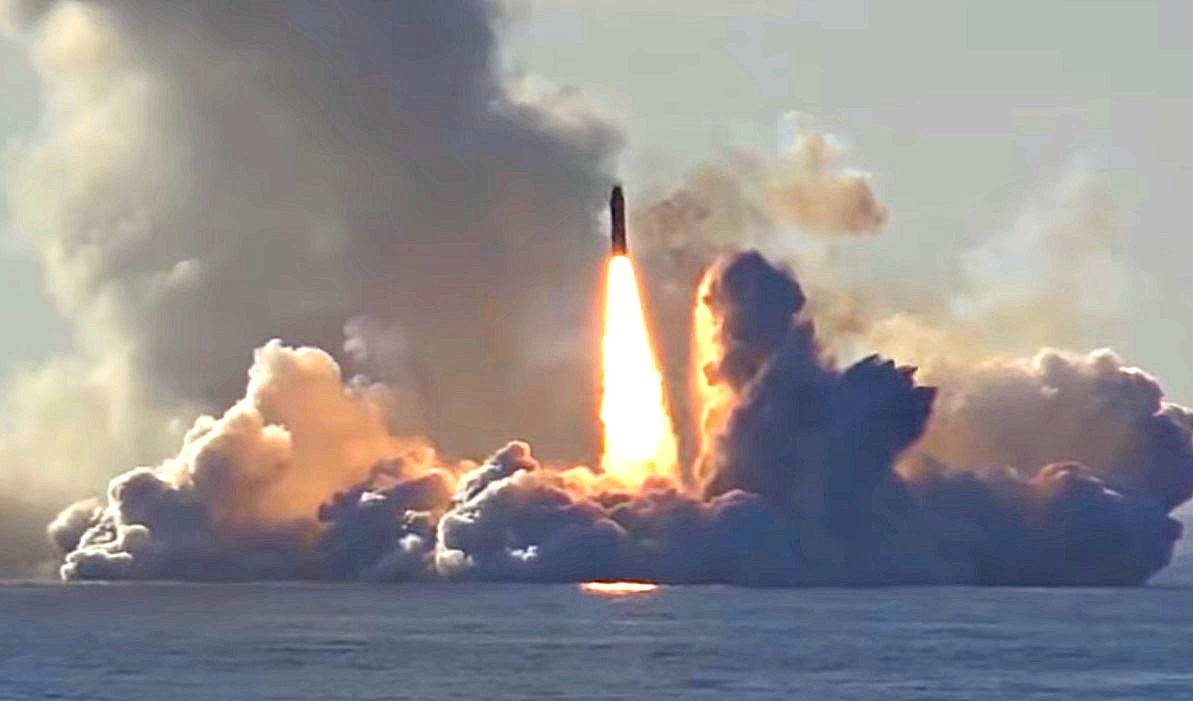 Непревзойденная мощь: Массовый пуск ракет «Булава» попал на видео