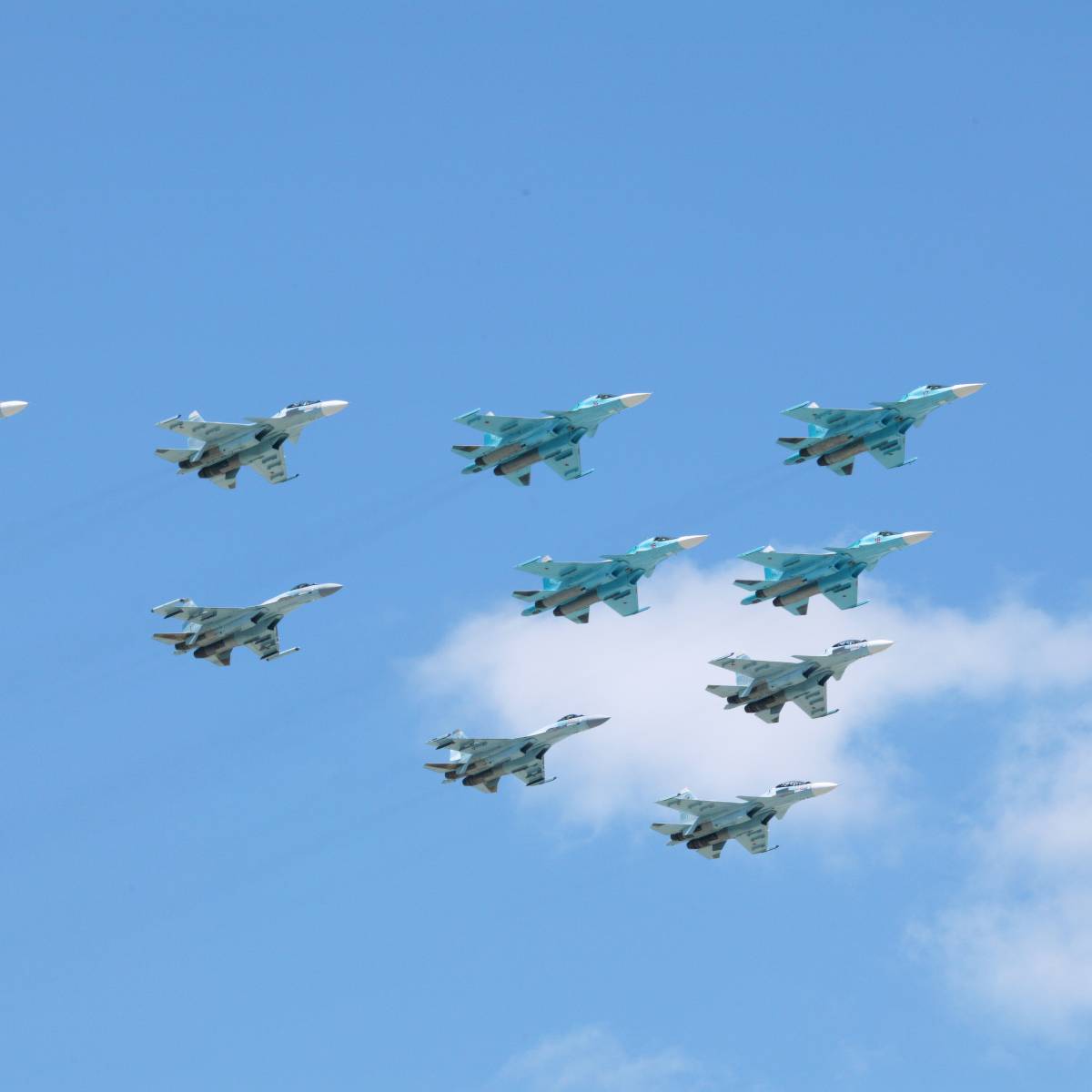 Россия отправит в Китай еще 10 истребителей Су-35С