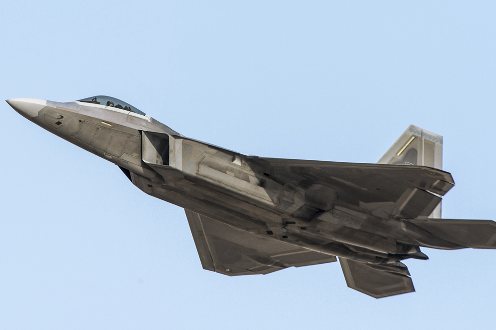 Россия получила бесценные сведения об F-22 в Сирии
