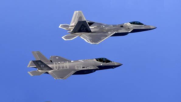 NI о «плохих новостях» для США: РФ сможет поставить крест на F-22 и F-35