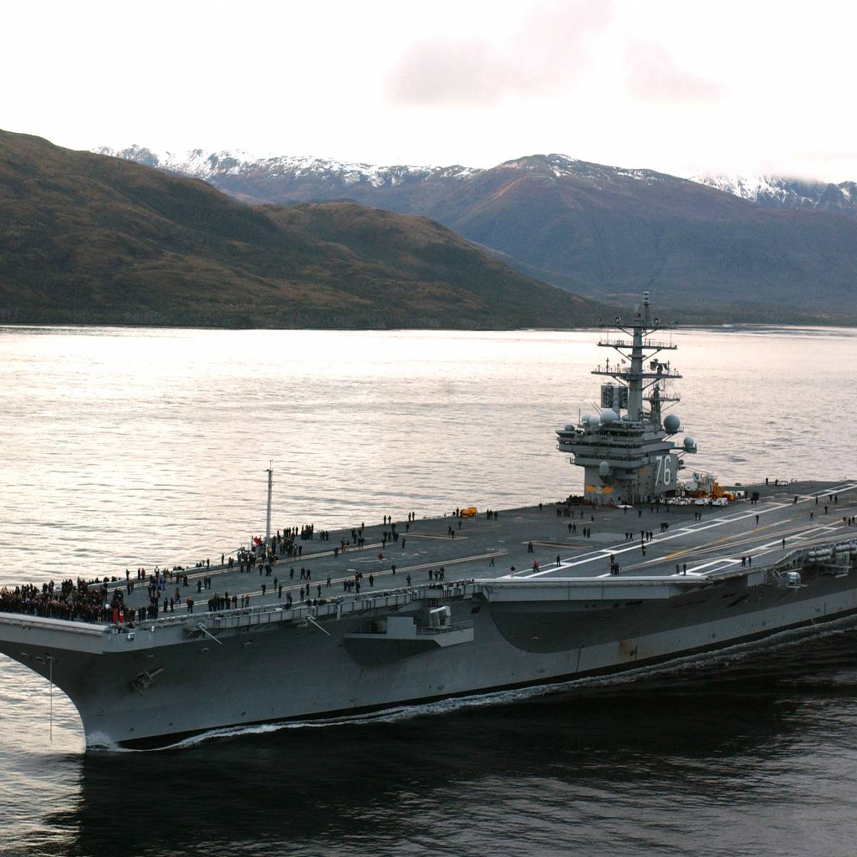 Корабли ВМС США начали патрулирование территории рядом с Японией