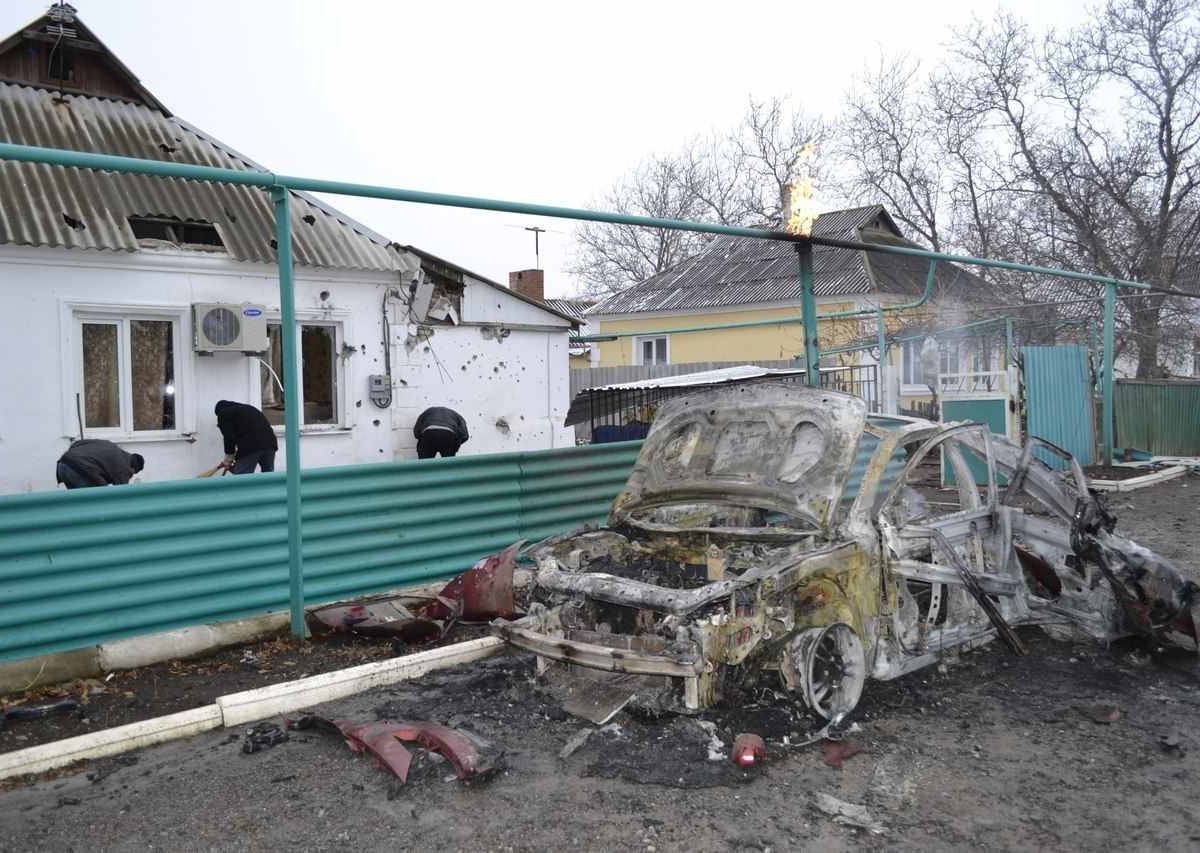 Обстрел Докучаевска: повреджены ЛЭП и перебит газопровод