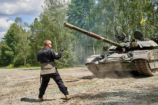 Украинские танки Т-84 сломались во время соревнований в Германии