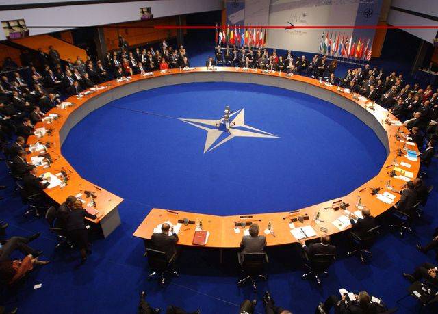 У НАТО готов план:  В «четыре тридцать» против России