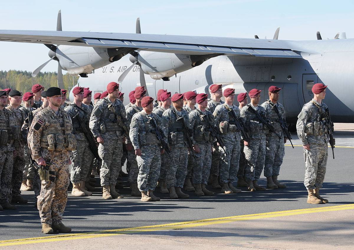 Военный тур по Прибалтике: что обсудили генералы США после «Удара Сабли»