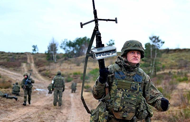 Обложили: НАТО готовится ко вторжению в Россию