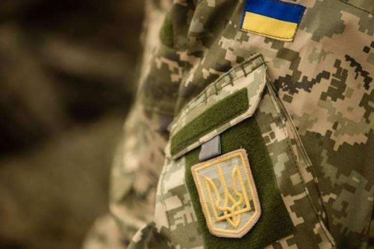 Новое "покращення": Обороной на Украине теперь будут ведать гражданские