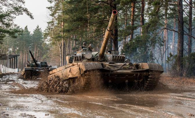 Польша больше верит в советские танки, чем в помощь НАТО