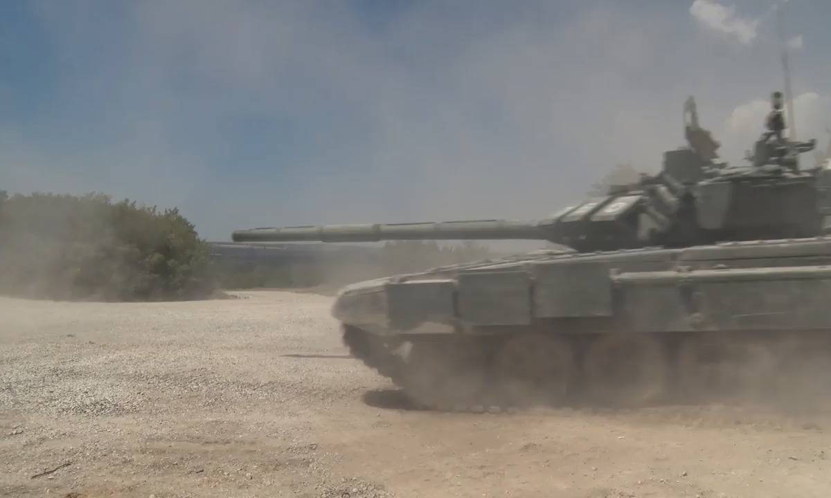 Танковую атаку ВДВ на учениях "Славянское братство" сняли на видео