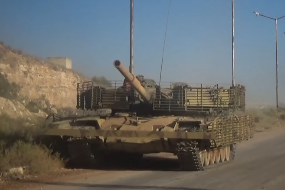 Сирийские танкисты "подлечили" сверхзащищенные Т-72 перед боями в Даръа