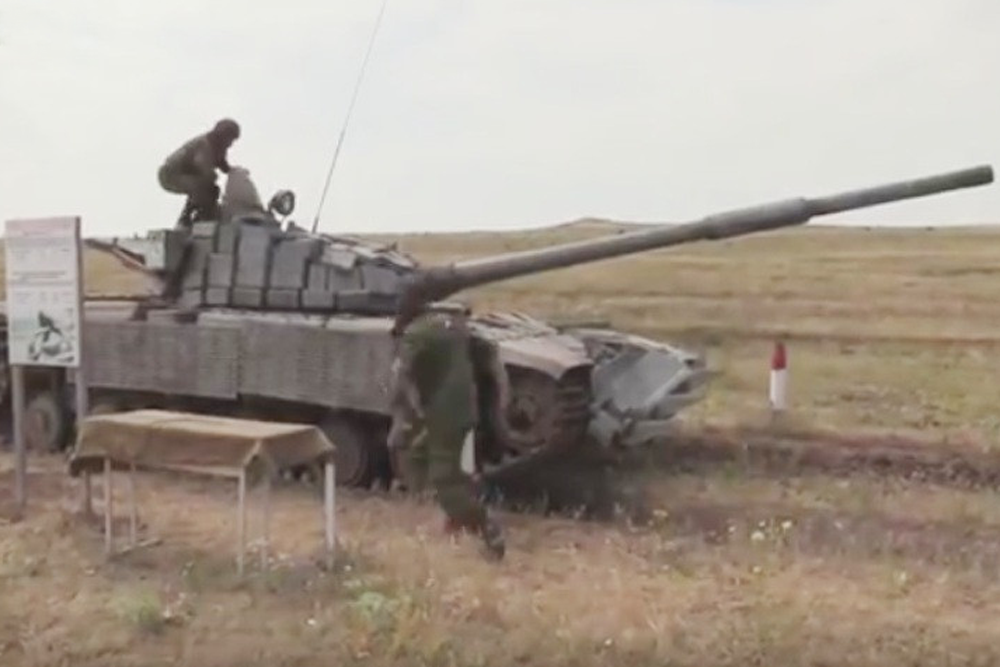 Луганская народная милиция "прокачала" старый украинский Т-64А