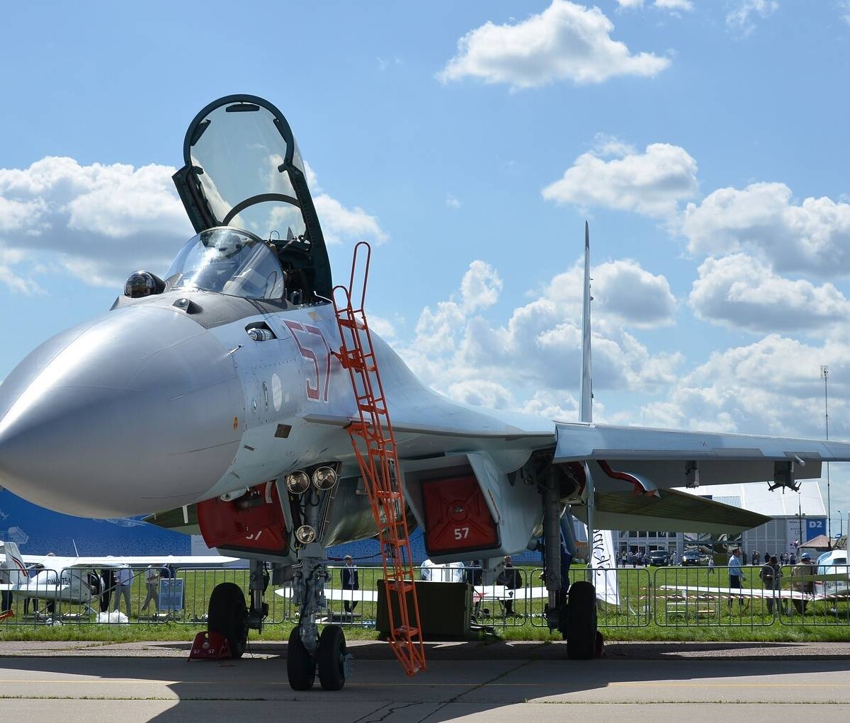 Лучший российский истребитель Су-35 можно превратить в настоящий стелс