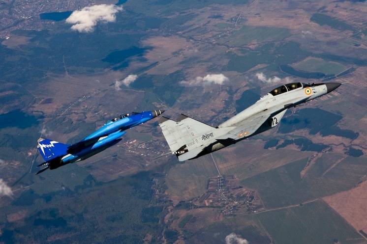 "Боевая птичка": как летчик Аубакиров помог МиГ-29К обрести крылья