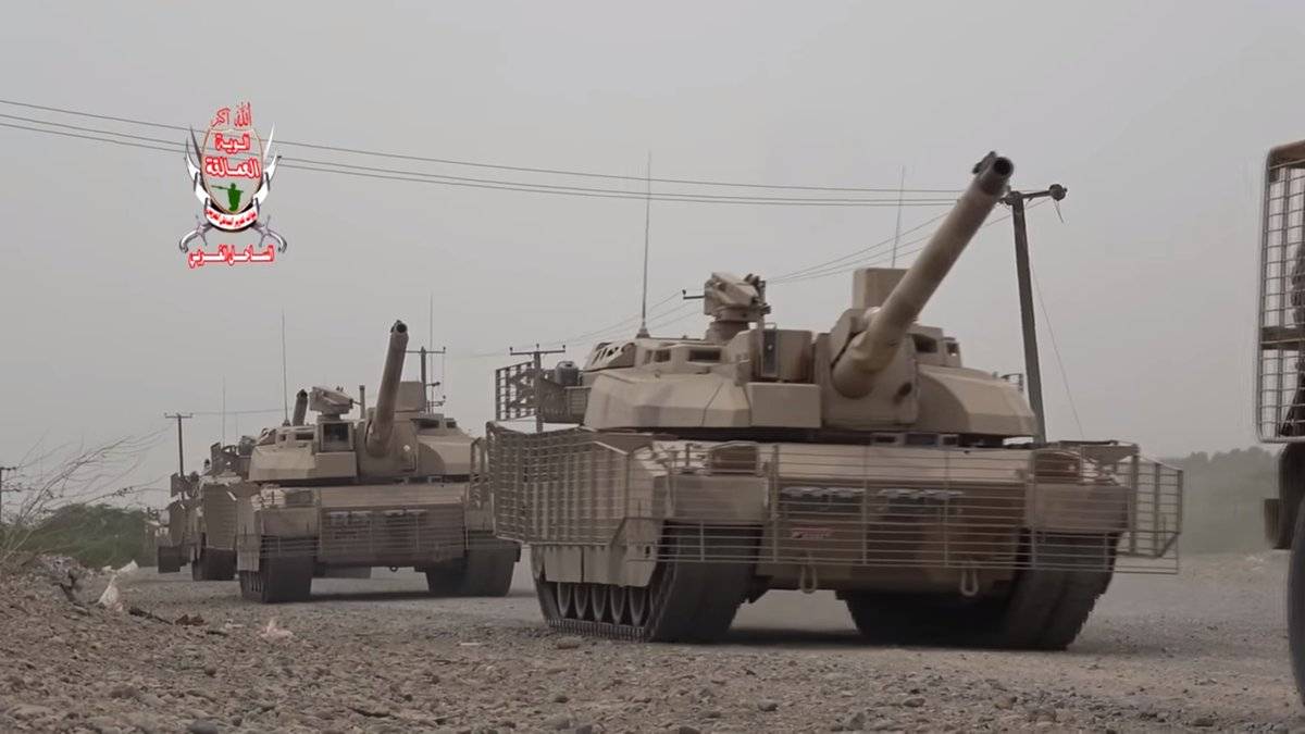 Испугались РПГ: Танки Leclerc армии ОАЭ спрятались за решетками