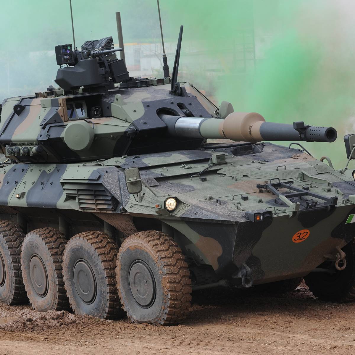 Итальянская армия обновляет парк колесных танков новыми «Кентаврами»
