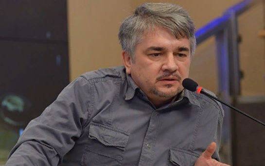 Ищенко рассказал, как на Украине будут вводить военное положение