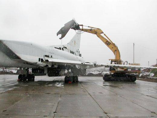 Ястребы из Киева кусают локти - нечем бомбить города России: Ту-22 списаны