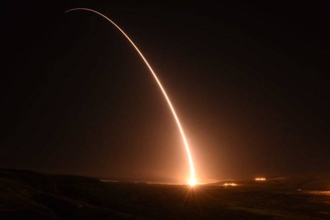 США взорвали свою ракету за семь миллионов долларов