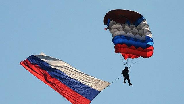 СМИ анонсировали создание самого грузоподъемного парашюта в мире для ВДВ