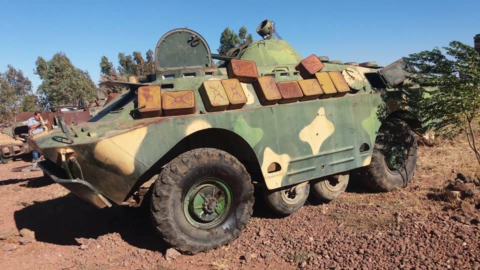 БРДМ-2 с самодельной "динамической защитой" заметили в Сирии
