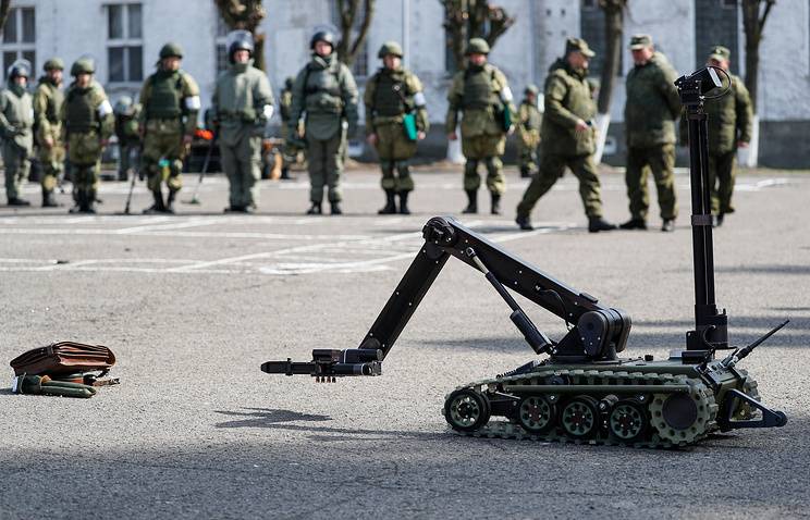 Робот-сапер "Кобра-1600" впервые поступил в Центральный военный округ