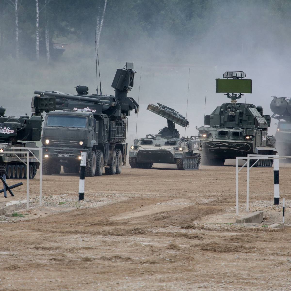 80 единиц новой боевой техники поступили в Южный военный округ России