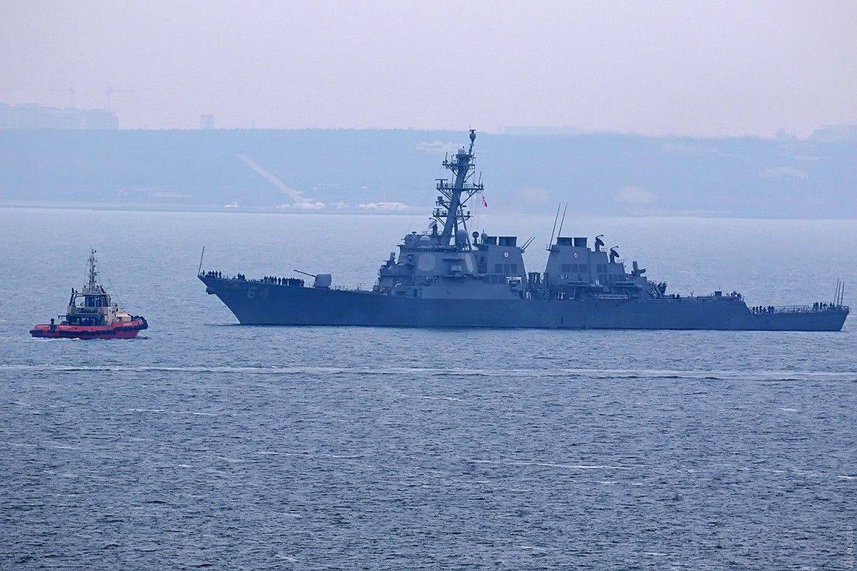 Что стоит за появлением эсминцев США в Черном море