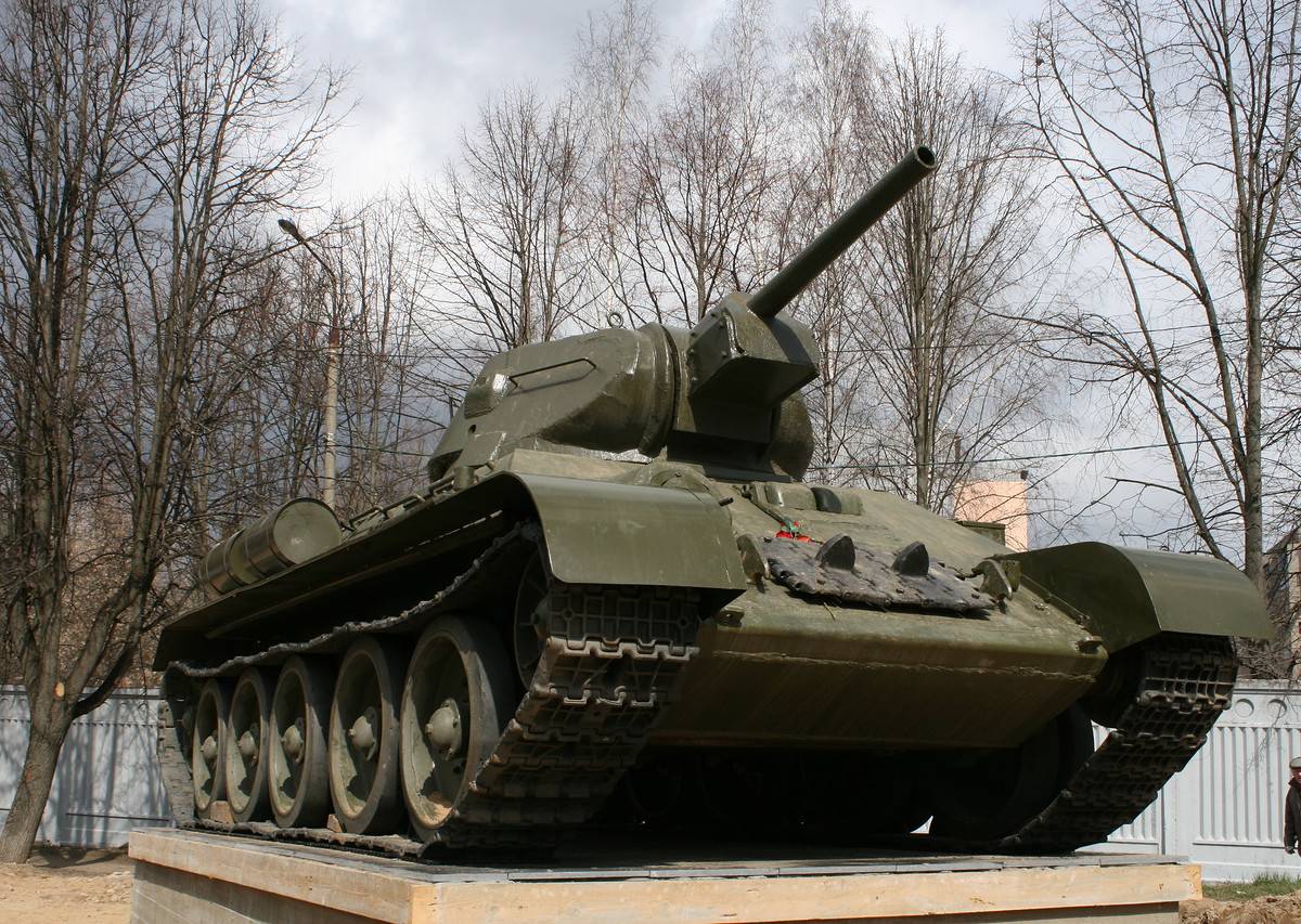 Стрелок - радист в Т-34-76 – ненужная должность?