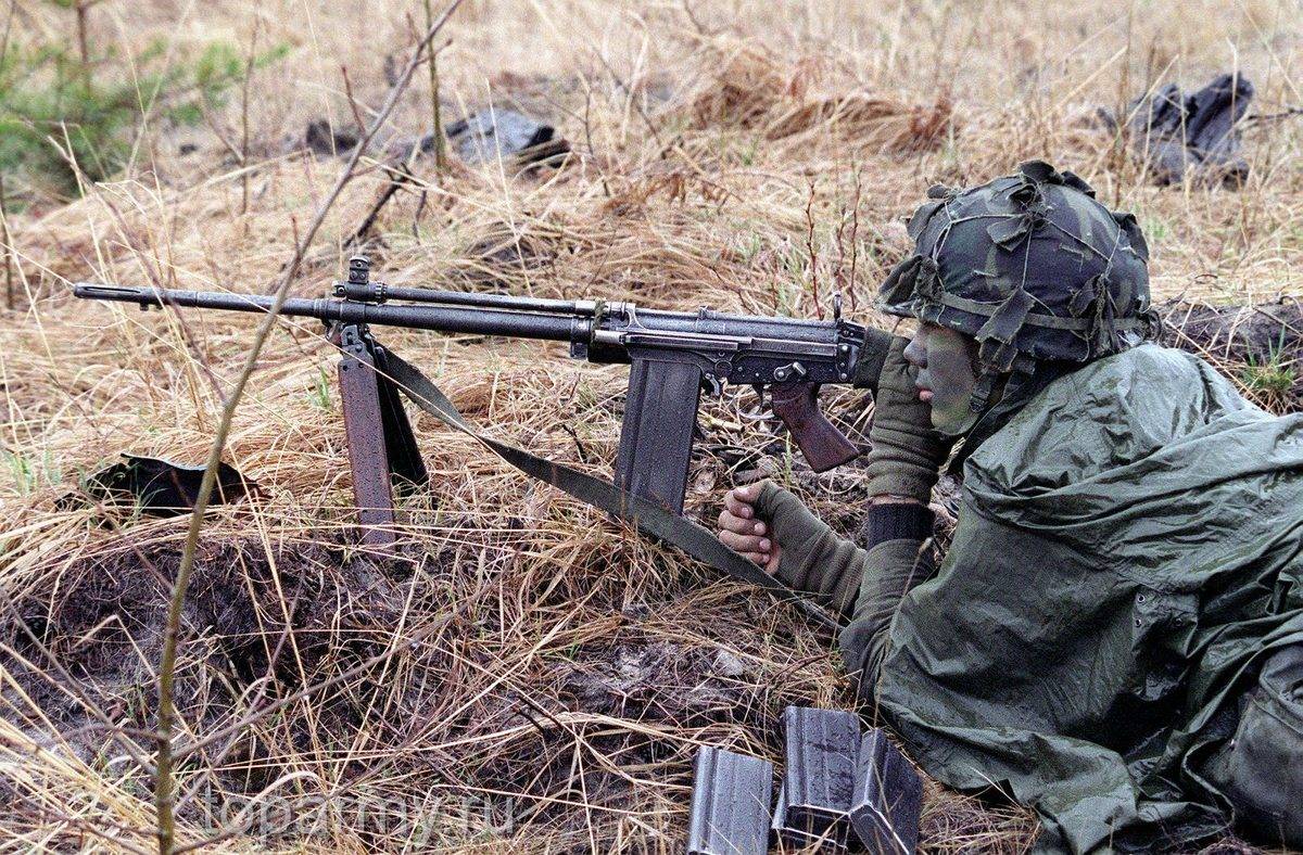 Главный конкурент АК-47: стартовала модернизация винтовки FAL