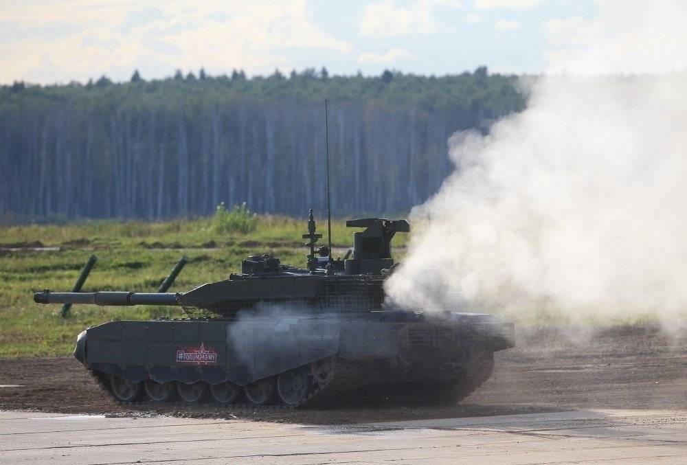 Танк Т-90М "Прорыв-3" покорил своей ударной мощью гостей "Армии-2018"