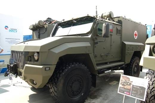 Санитарные бронеавтомобили "Линза" поступят в войска в 2019 году