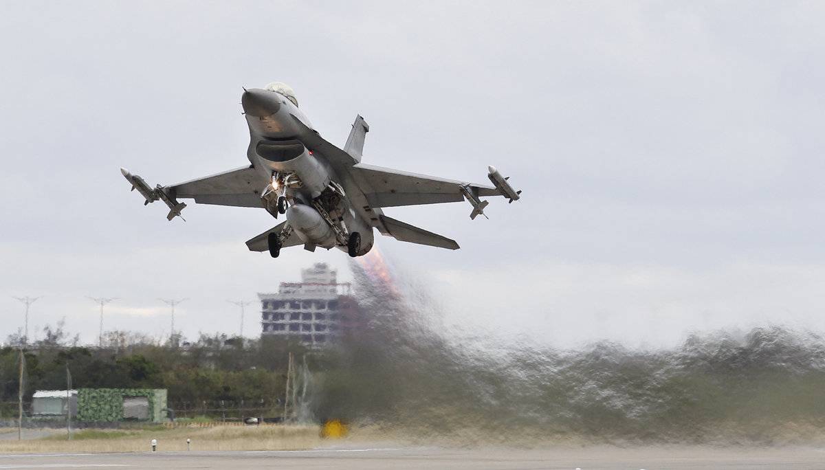 Оставьте F-16 себе: Филиппины разворачиваются к России