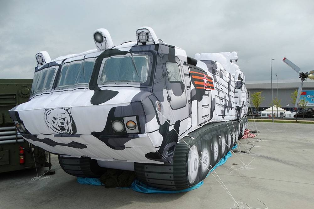 Приманка для ракет: надувной "Тор-М2ДТ" показали на "Армии-2018"