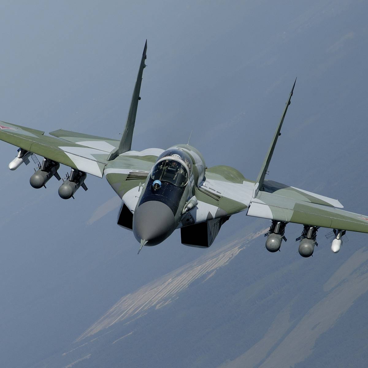 «Битва» за африканский миллиард: Россия направит в Алжир эскадрилью МиГ-29