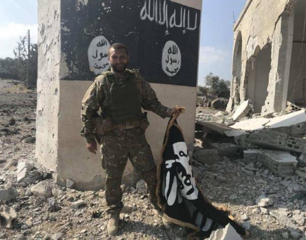 Бойня в чёрной пустыне: ВКС и армия Сирии выжигают остатки ИГИЛ
