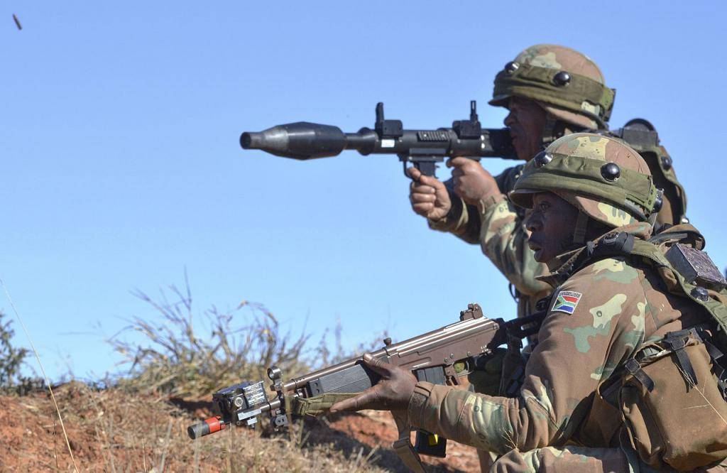 Деградирующее войско ЮАР пока еще способно заниматься миротворчеством