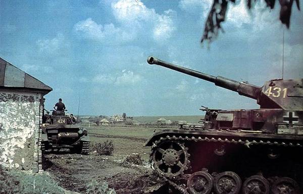 Немецкий танк Pz.Kpfw IV против советских Т-34: новые модификации