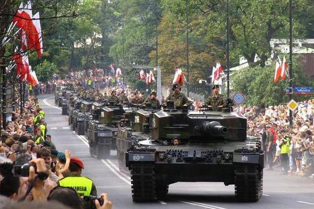 Польша формирует около Беларуси дивизию, способную воевать в мирное время