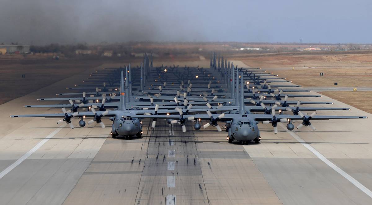 Американские СМИ: десятки новых эскадрилий приведут ВВС США к краху
