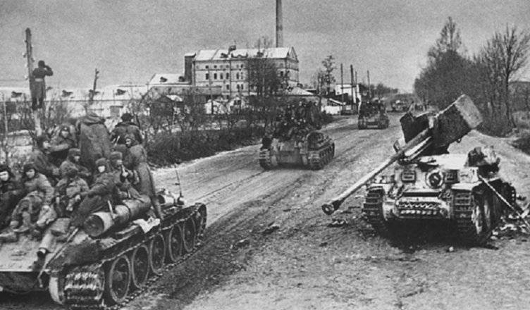 Первые советские танки в оккупированном Минске