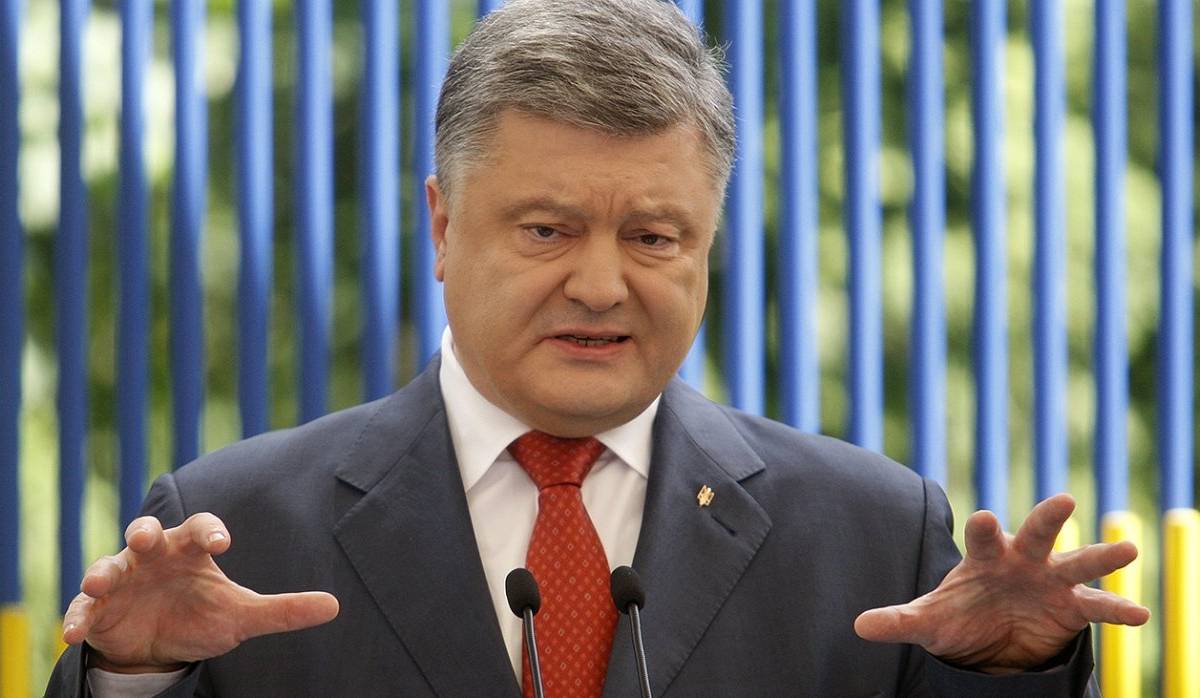 Порошенко назвал Украину восточным флангом НАТО