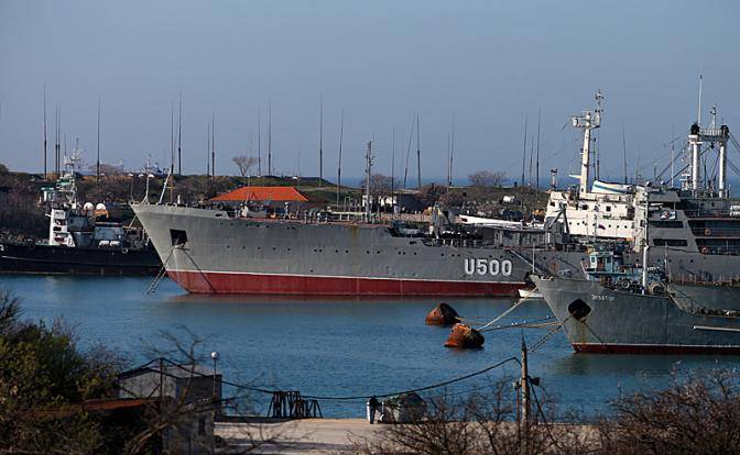 Азовская база ВМСУ как благодеяние Кремля