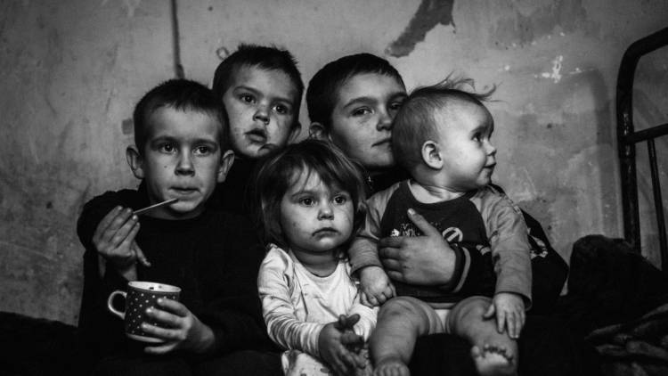 Горловка оплакивает жертв обстрела ВСУ, в Донецке ранен еще один ребенок