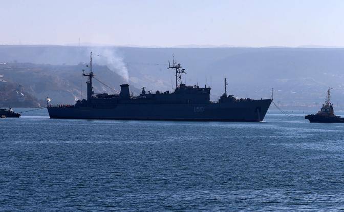 Порошенко добивается, чтобы Россия утопила его «москитный флот»
