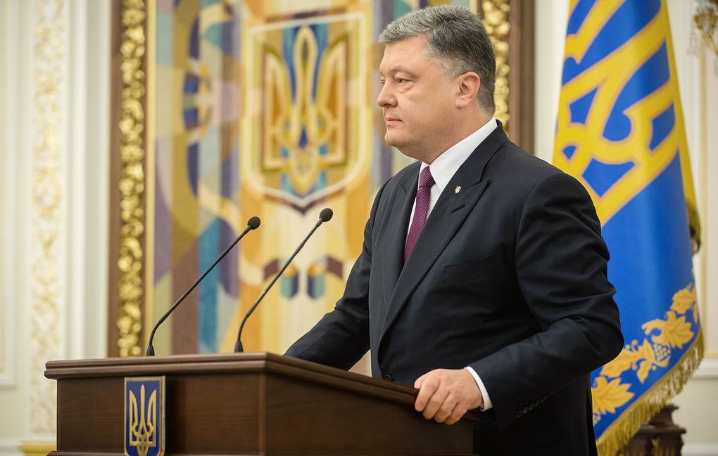 Порошенко заявил о готовности ВСУ отразить "агрессию" России на Азове