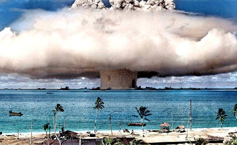 Франция ответит за устроенную в Тихом океане ядерную катастрофу