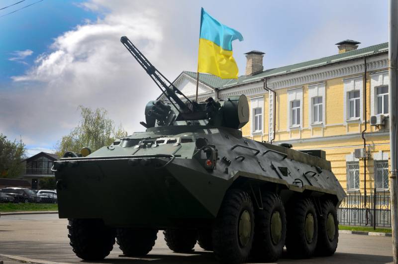 Украина обстреливает Донбасс и стягивает туда вооружение