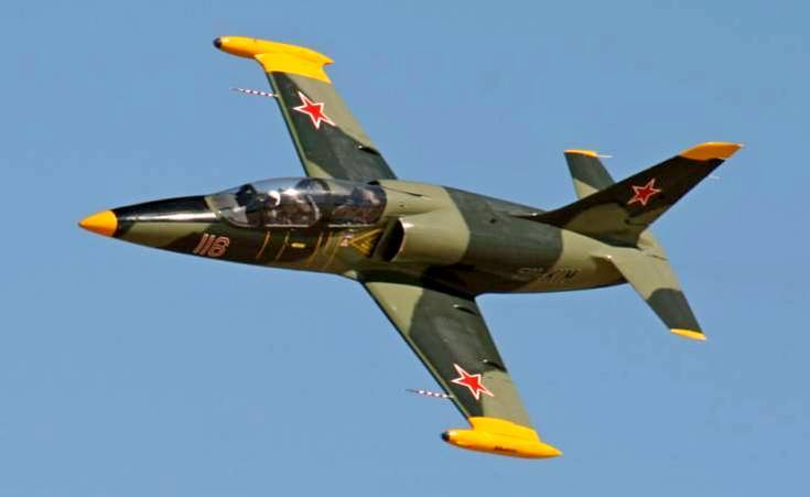 Падение Л-39 в Азовском море: один пилот найден живым