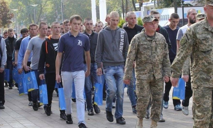 Украинцы больше не хотят служить в «сильнейшей армии «Европы»